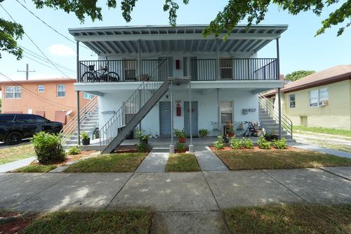1021 14th St, West Palm Beach, FL, 33401-2560 | Card Image