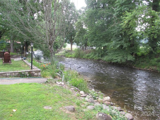 68 Toot Hollow Cir, House other with 2 bedrooms, 2 bathrooms and null parking in Bryson City NC | Image 7