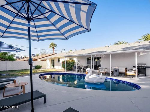 8335 E Hubbell St, Scottsdale, AZ, 85257-2830 | Card Image