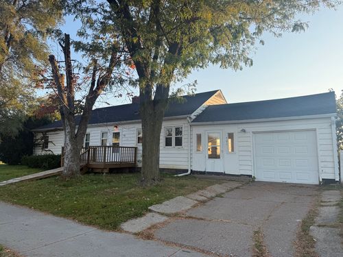 701 S 9th St, Clinton, IA, 52732-5518 | Card Image