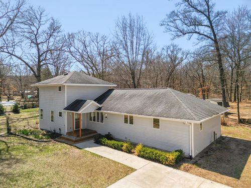 2273 S Parsons Ave, Fremont, MI, 49412-7801 | Card Image