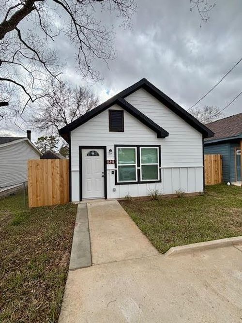 16891 W Dounreay, Montgomery, TX, 77316-2994 | Card Image