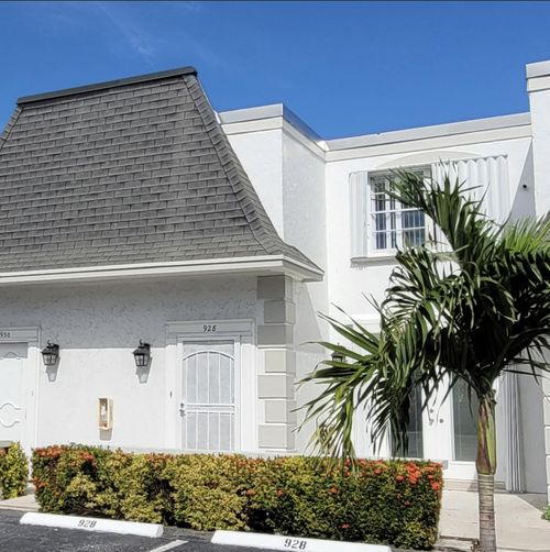 928 Ne 27th Ave, Hallandale Beach, FL, 33009-2949 | Card Image