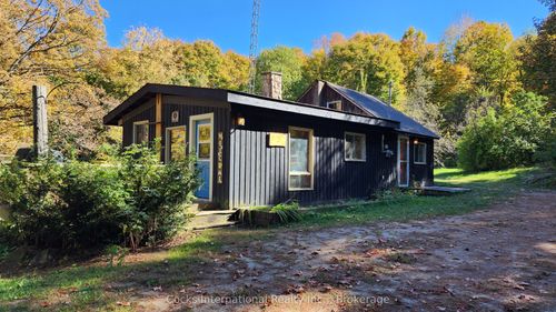 205 Locke Rd, Perry, ON, P0A1Y0 | Card Image