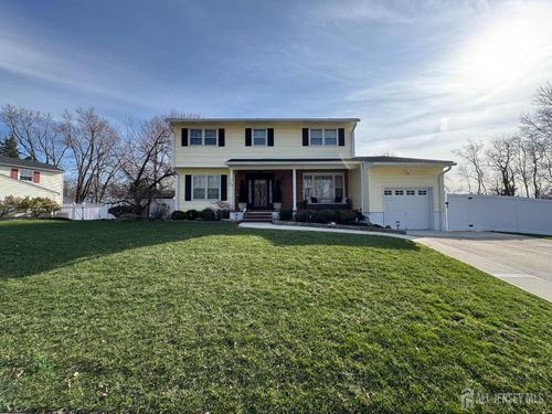 28 Hillside Ave, MONMOUTH JUNCTION, NJ, 08852-2910 | Card Image