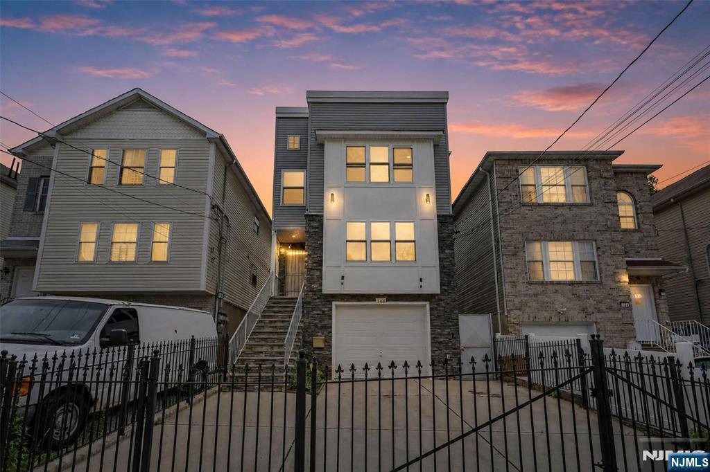 Residential Lease in Newark 3