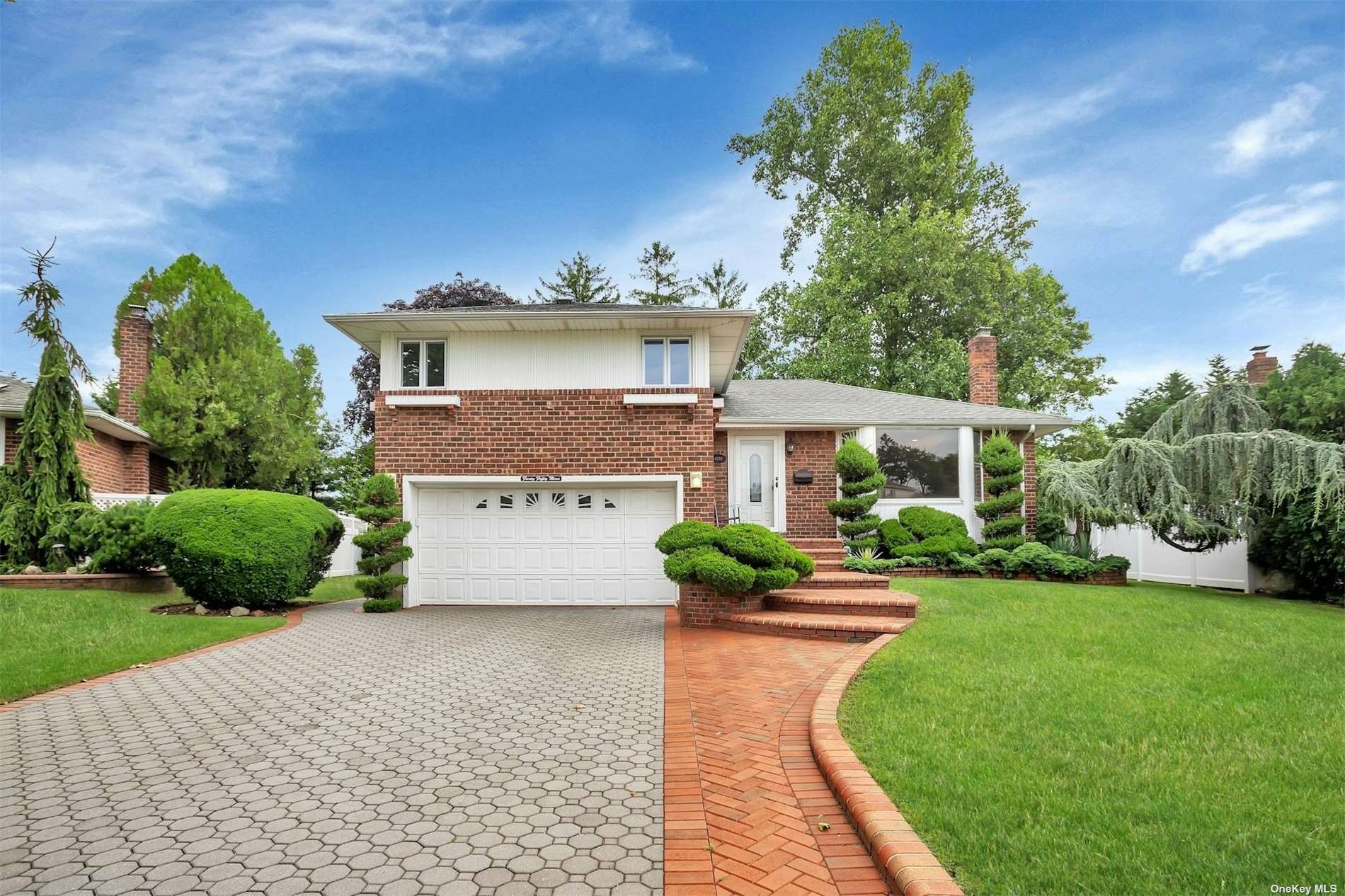 Briarwood Ave, Seaford, NY 11783