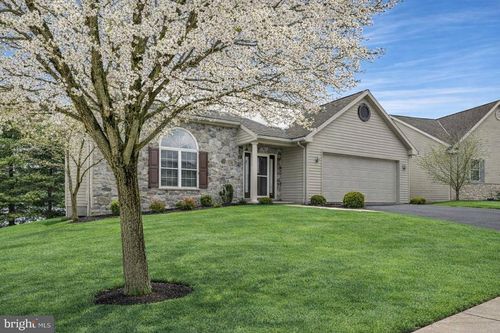 110 S Cacoosing Dr, SINKING SPRING, PA, 19608-9599 | Card Image