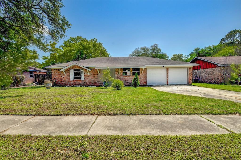 Alvarado Dr, Houston, TX 77035