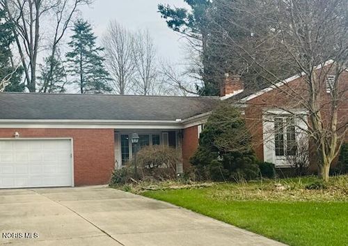 1215 Lyn Road, Bowling Green, OH, 43402 | Card Image