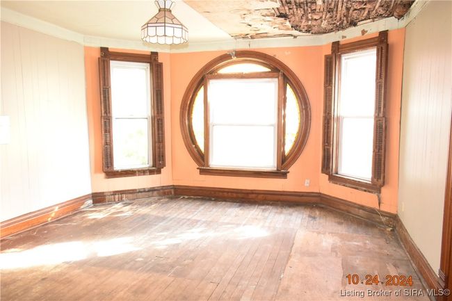 326 N Sycamore St, Home with 4 bedrooms, 2 bathrooms and null parking in Campbellsburg IN | Image 29