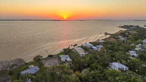 3931 Bay Shore Rd, SARASOTA, FL, 34234-5208 | Card Image