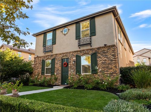 28537 Vista Del Rio Dr, Valencia, CA, 91354-3083 | Card Image