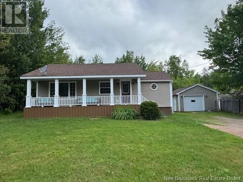 63 King St, Petitcodiac, NB, E4Z4K9 | Card Image