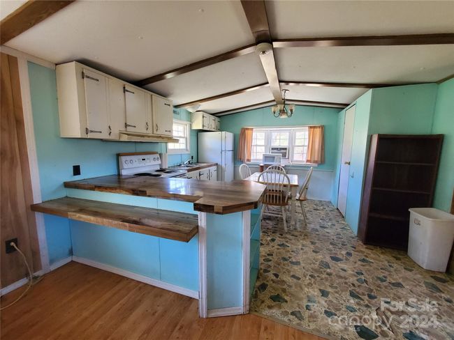 57 Paul Ridge Rd, House other with 3 bedrooms, 1 bathrooms and null parking in Newland NC | Image 14