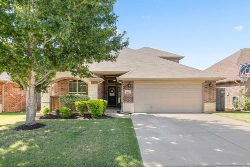 624 Hutchins Dr, Crowley, TX, 76036-2750 | Card Image