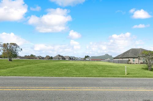 1644 Main St, La Place, LA, 70068-5718 | Card Image