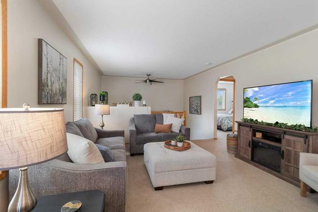 260 Deschner Close, House other with 5 bedrooms, 2 bathrooms and 2 parking in Red Deer AB | Image 16