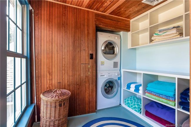 Seond floor laundry. | Image 23