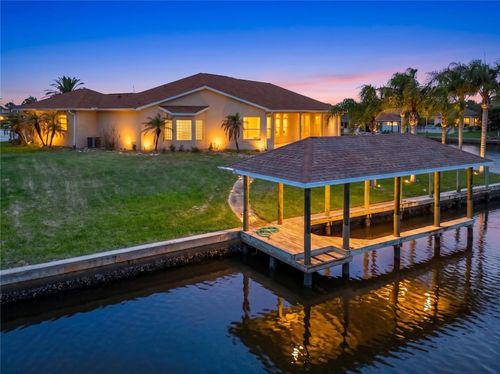 20 Cedarview Ct, Palm Coast, FL, 32137-8948 | Card Image
