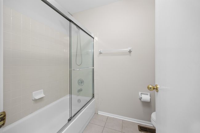 905 Huntington Dr, Townhouse with 2 bedrooms, 3 bathrooms and 2 parking in Elk Grove Village IL | Image 20