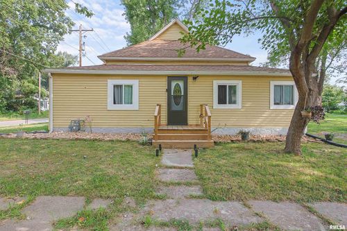 113 S Dean St, Royalton, IL, 62983-1233 | Card Image