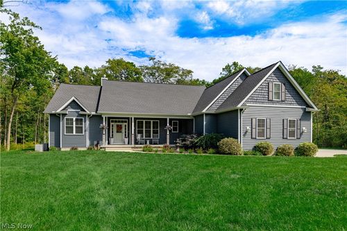 14665 Dora Dr, Newbury, OH, 44065-9746 | Card Image