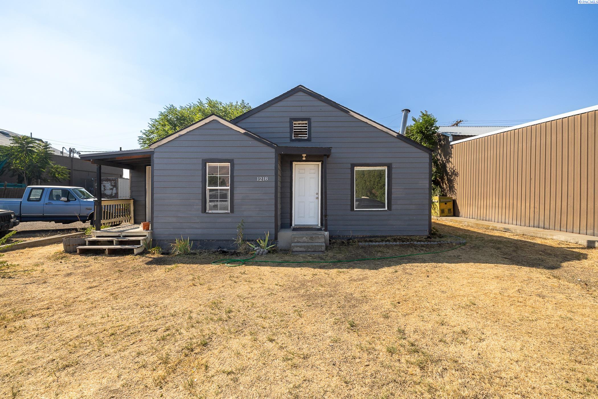 Stacy Ave, Prosser, WA 99350