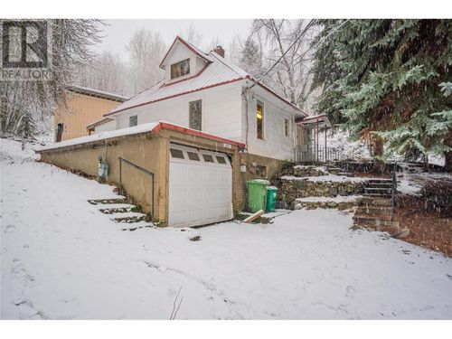 1415 Neilson St, Trail, BC, V1R3Y8 | Card Image