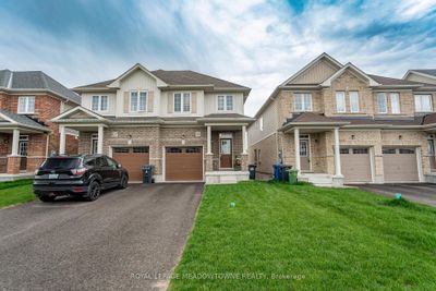 25 Elsegood Dr, Home with 3 bedrooms, 4 bathrooms and 3 parking in Guelph ON | Image 3