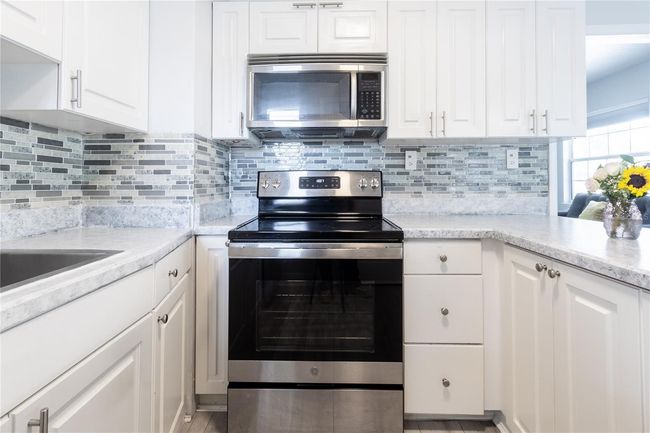 551 84 Th Ave N, House other with 2 bedrooms, 1 bathrooms and null parking in ST PETERSBURG FL | Image 10