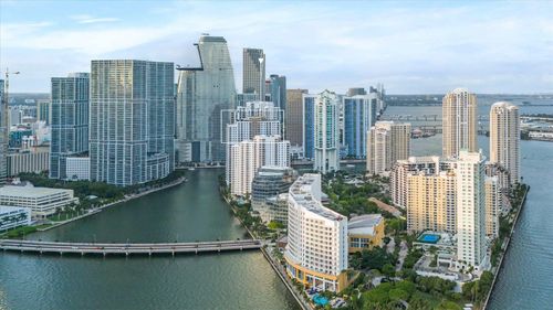 2805-801 Brickell Key Blvd, Miami, FL, 33131-3711 | Card Image