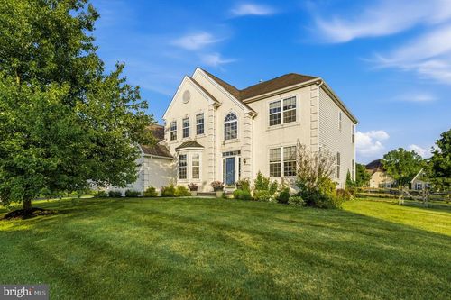 520 Mystic Ln, WEST GROVE, PA, 19390-8805 | Card Image