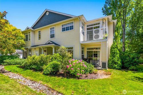 2001-1855 Trossachs Blvd Se, Sammamish, WA, 98075-5922 | Card Image