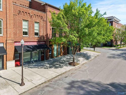 63 Town Center Dr Nw, Huntsville, AL, 35806-2670 | Card Image