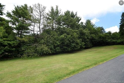 76 Hawkes Ave, Ossining, NY, 10562-2526 | Card Image