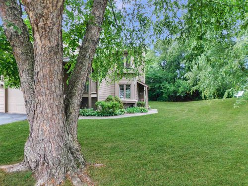 6106 Garrett Ln, Rockford, IL, 61107-5230 | Card Image