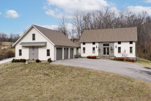 712 Highway 48 S, Dickson, TN, 37055-3911 | Card Image