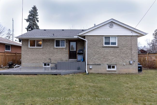 26 Cumbrian Crt, House other with 5 bedrooms, 2 bathrooms and 3 parking in Brampton ON | Image 22