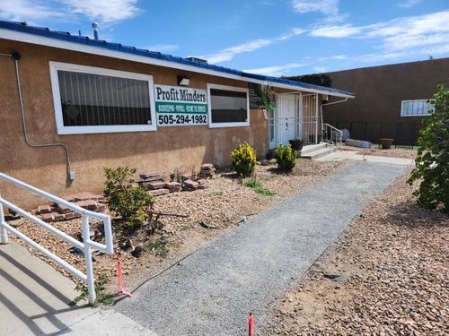 608 Chama St Ne, Albuquerque, NM, 87108-2029 | Card Image