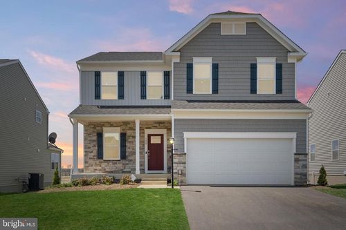 198 Ellery St, RANSON, WV, 25438-5574 | Card Image