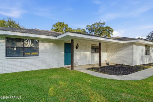 209 Sandager Ave, Jeanerette, LA, 70544-6008 | Card Image