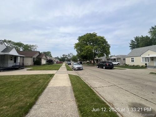 24545 Dale Avenue, Eastpointe, MI, 48021 | Card Image