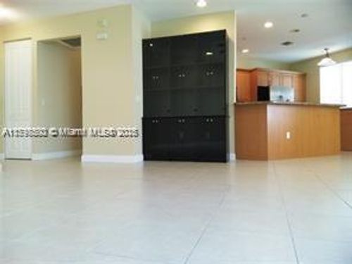 2-325-2901 Nw 126th Ave, Sunrise, FL, 33323-6325 | Card Image