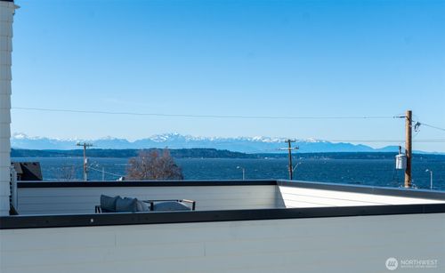 b-2626 58th Ave Sw, Seattle, WA, 98116-2228 | Card Image