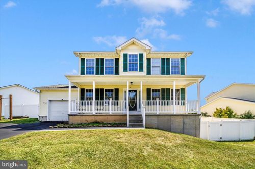 144 Burdette Dr, MARTINSBURG, WV, 25404-7312 | Card Image