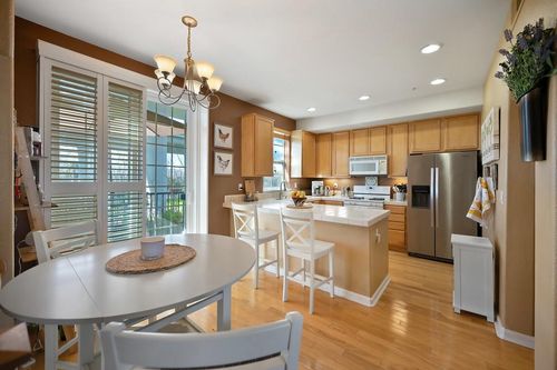 6550 Hearthstone Cir, Rocklin, CA, 95677-4627 | Card Image