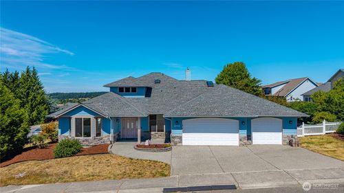 2175 Sw Rock Rose Dr, Oak Harbor, WA, 98277-7145 | Card Image