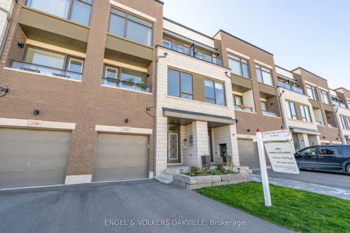 228 Wheat Boom Drive, Oakville, ON, L6H0P4 | Card Image