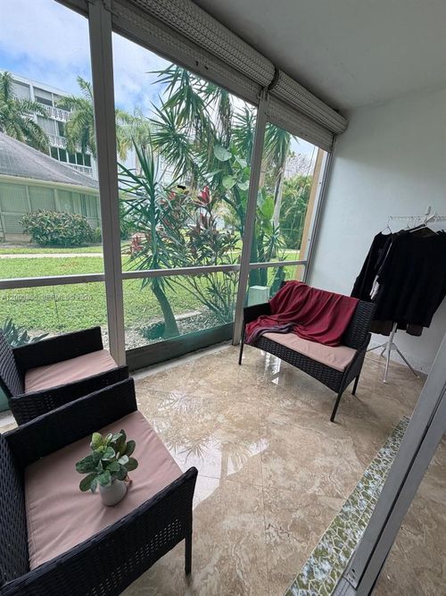 101-219 Ne 14th Ave, Hallandale Beach, FL, 33009-7419 | Card Image
